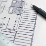 Direito contratual imobiliário: dicas sobre contratos de compra de apartamento na planta em Itajaí