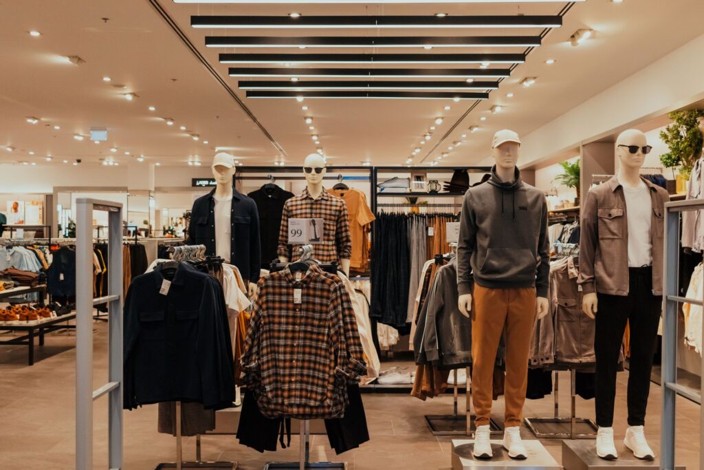 À primeira vista, muitas camisas masculinas parecem iguais. No entanto, quando você veste — ou usa por algum tempo